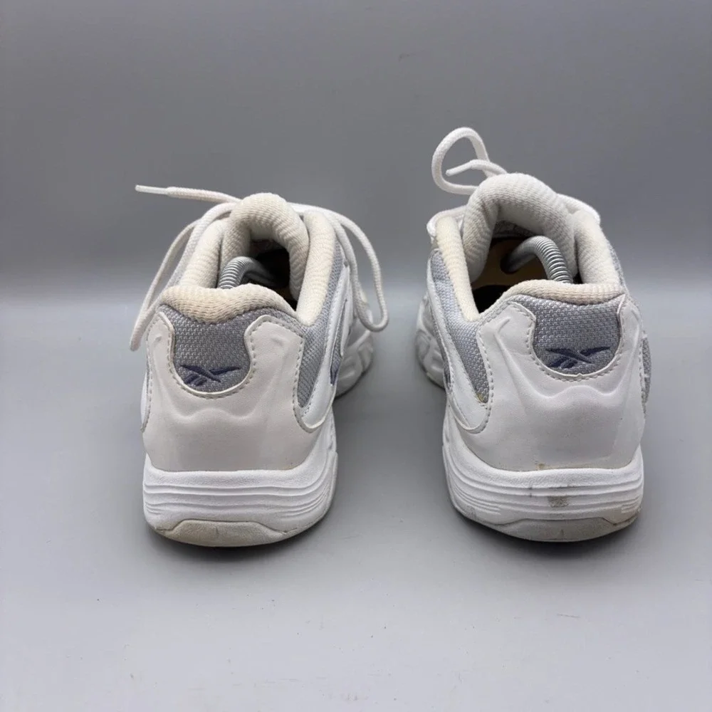 Reebok dmx walking